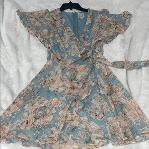 Like new only use once Francesca's Collections Blue and Cream Floral Mini Dress